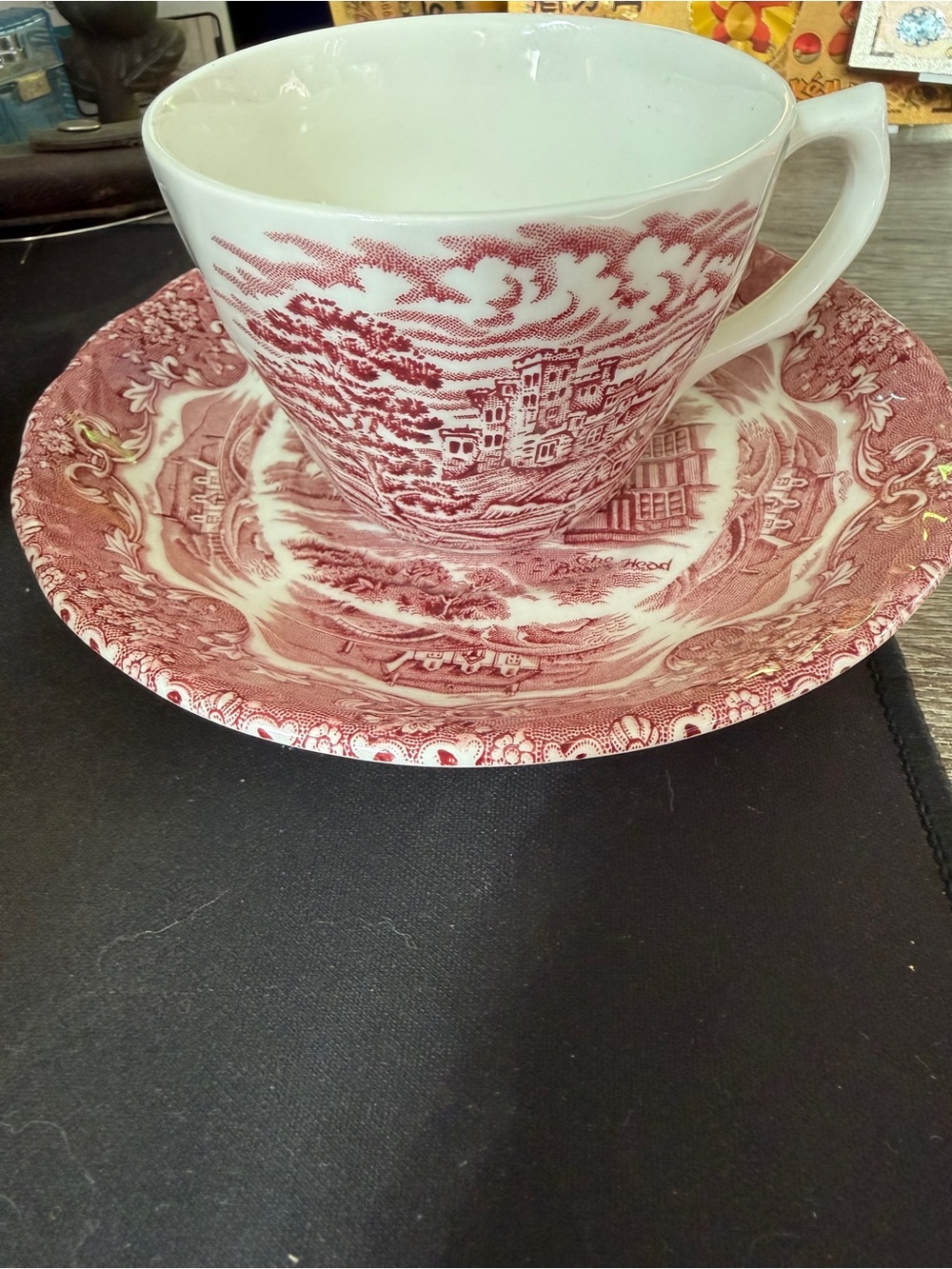 Click pix to open up a large Variety of blue glass and other antiques, & mugs!